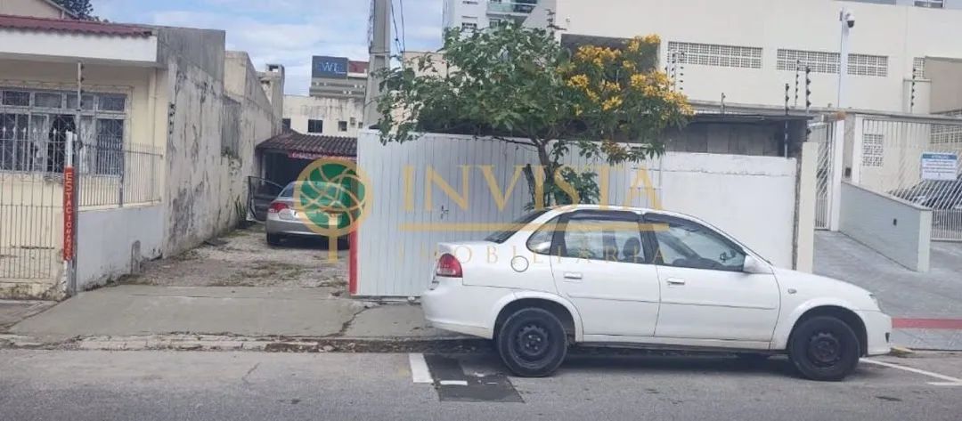 Terreno com viabilidade comercial e residencial à venda no Estreito.