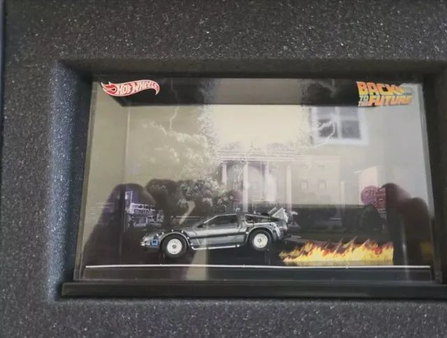 2011 Hot Wheels Sdcc Back To The Future Delorean - Foto 3