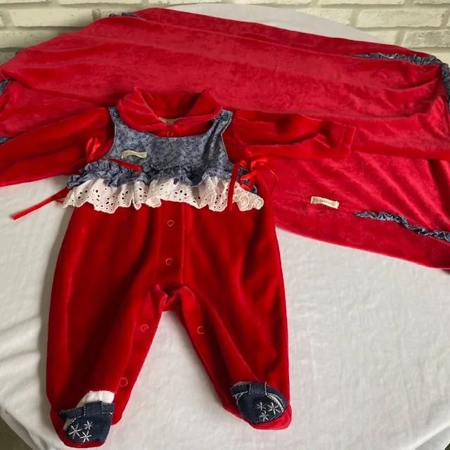 Macacão Vermelho Bebê By Gabriely + Mantinha Inverno Veludo Tamanho 0-3 meses