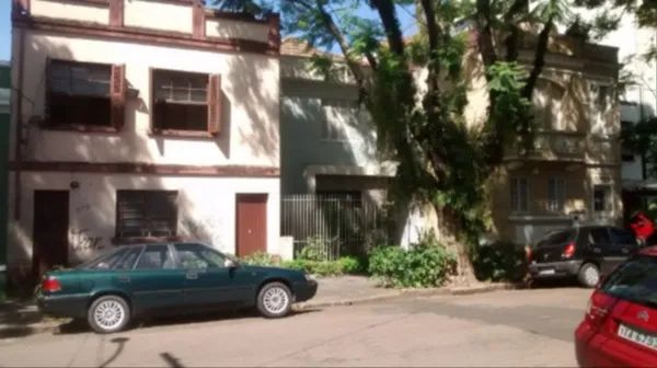 ÓTIMA OPORTUNIDADE TERRENO com 488 m² de área total com casa de alvenaria.Ideal para inves - Foto 2