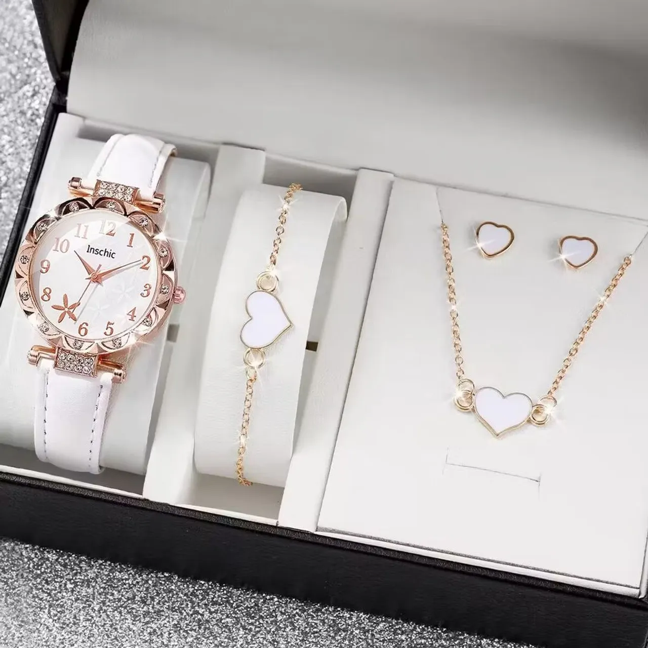 Kit Relógio Feminino com Brincos e Pulseira - Luxo!