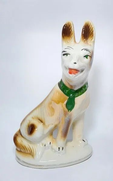 Antiga Escultura em Porcelana Vitrificada - Cachorro com Gravata  - Foto 4