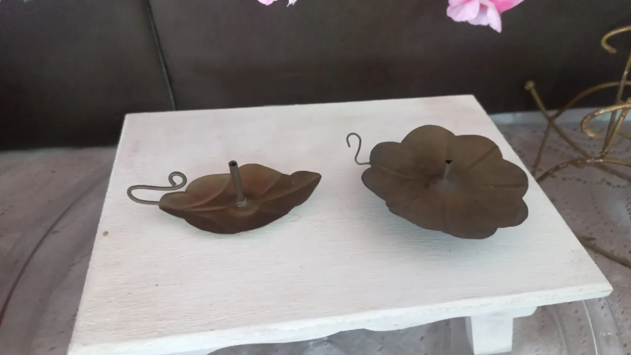 Lindos incensarios Decorativos em Metal