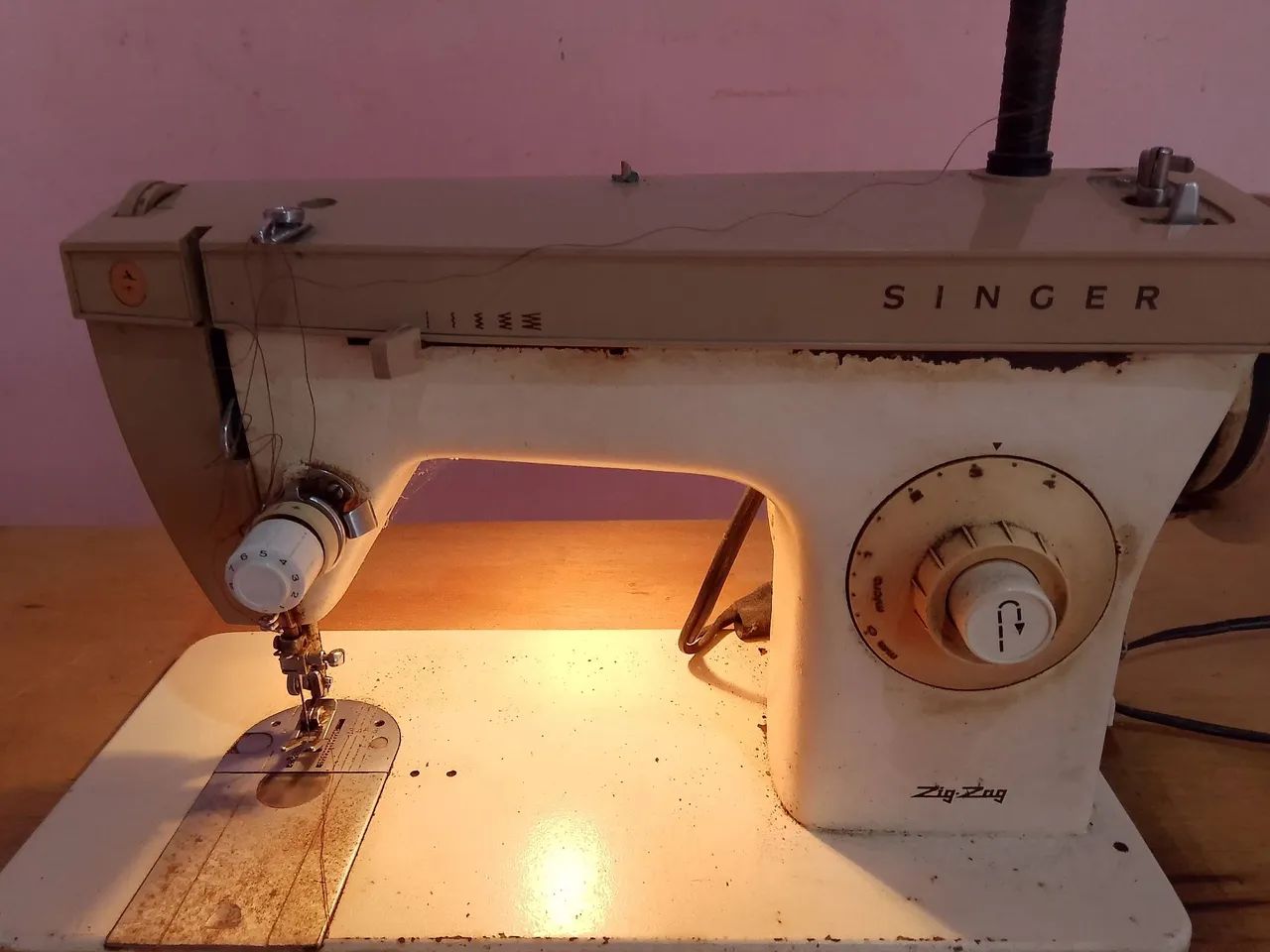 Máquina de Costura Singer