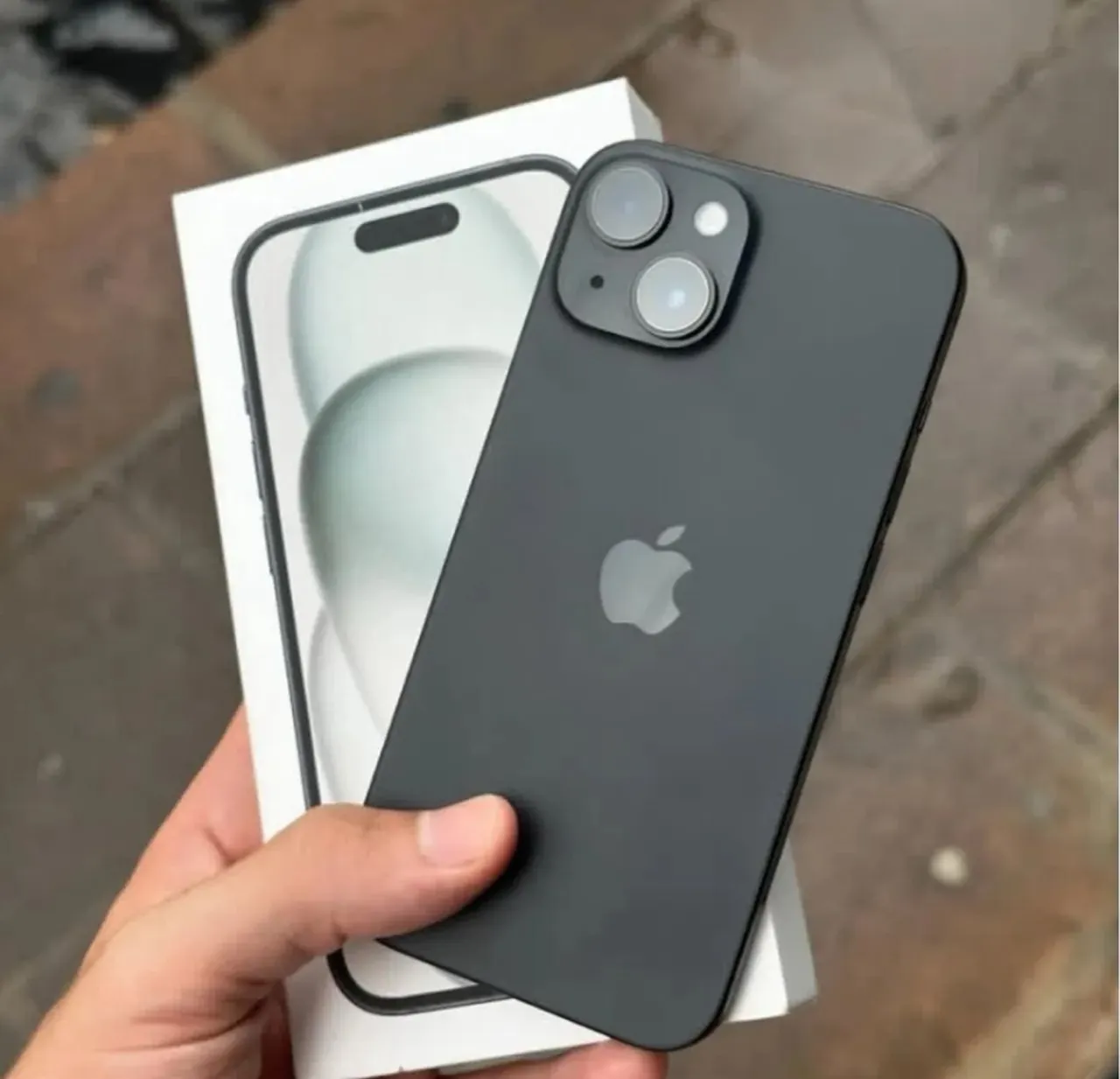 OPORTUNIDADE IMPERDÍVEL! iPhone 15 - 128GB | Preto | Lacrado