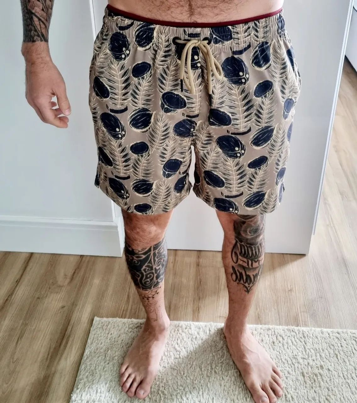 Shorts de Praia Red Feather  - Perfeito para o Verão!