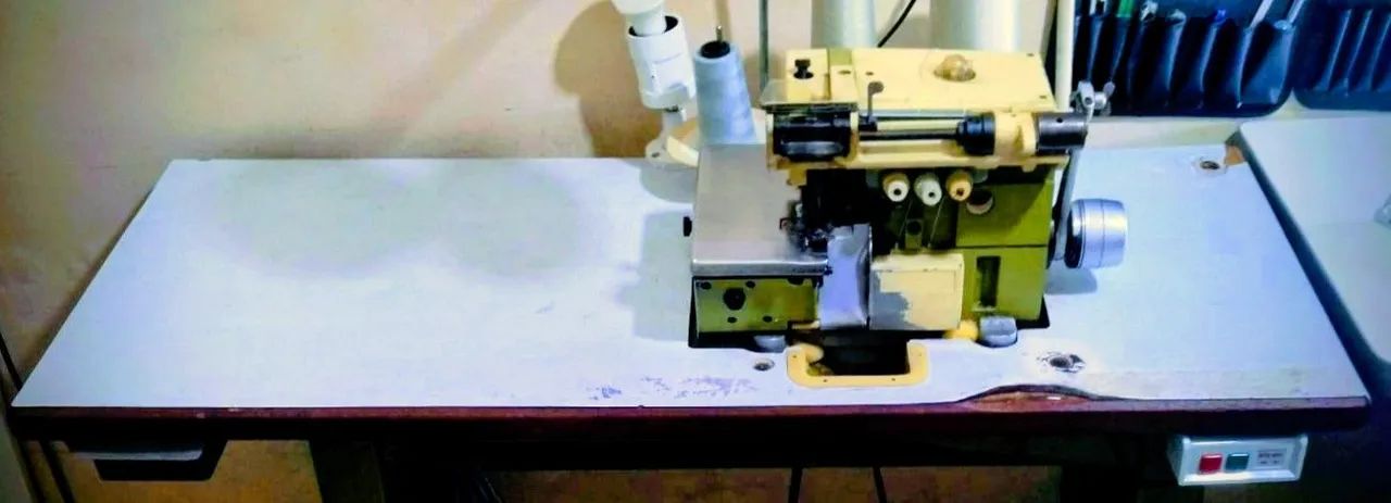 Overloque com catraca para colocar elástico 