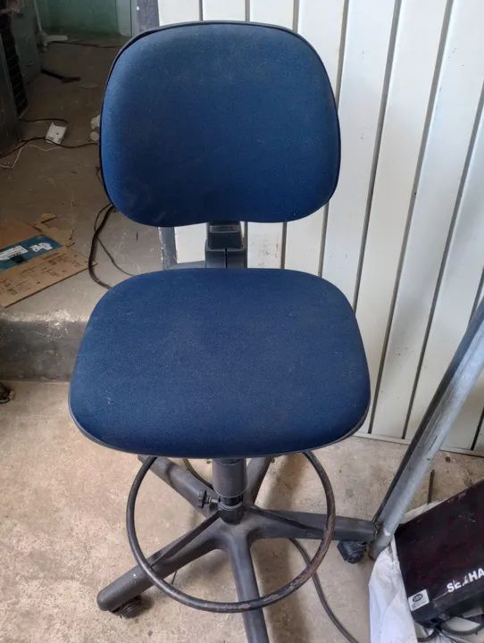 Cadeira de Escritório Giratória com Rodinhas - Foto 2