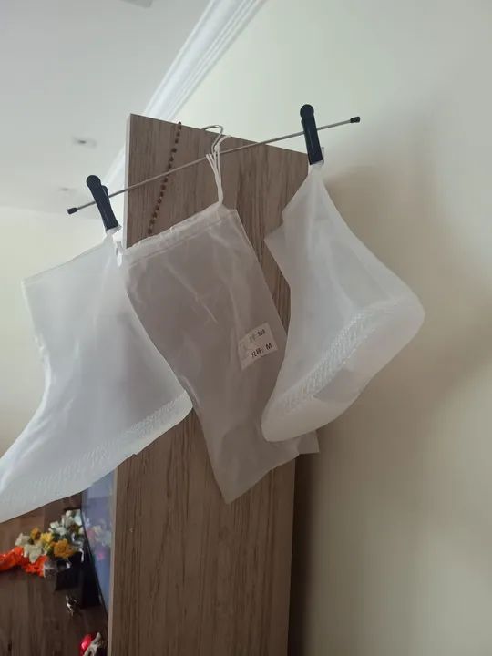 Capa de Chuva para Sapato e Tênis em Silicone  - Foto 2