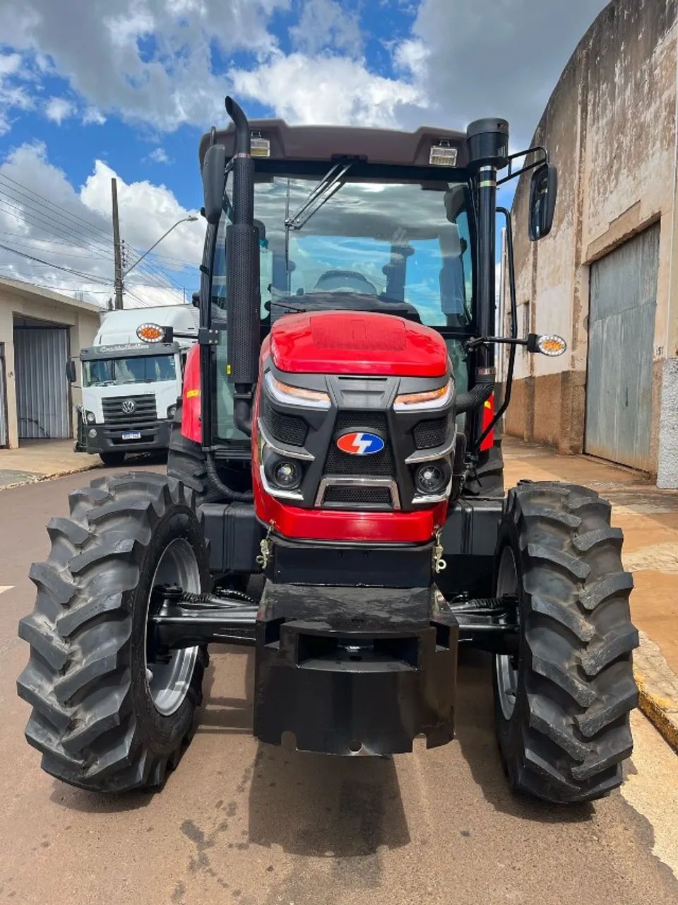 Trator LTMG YTO 120 cv 4x4 - Foto 4