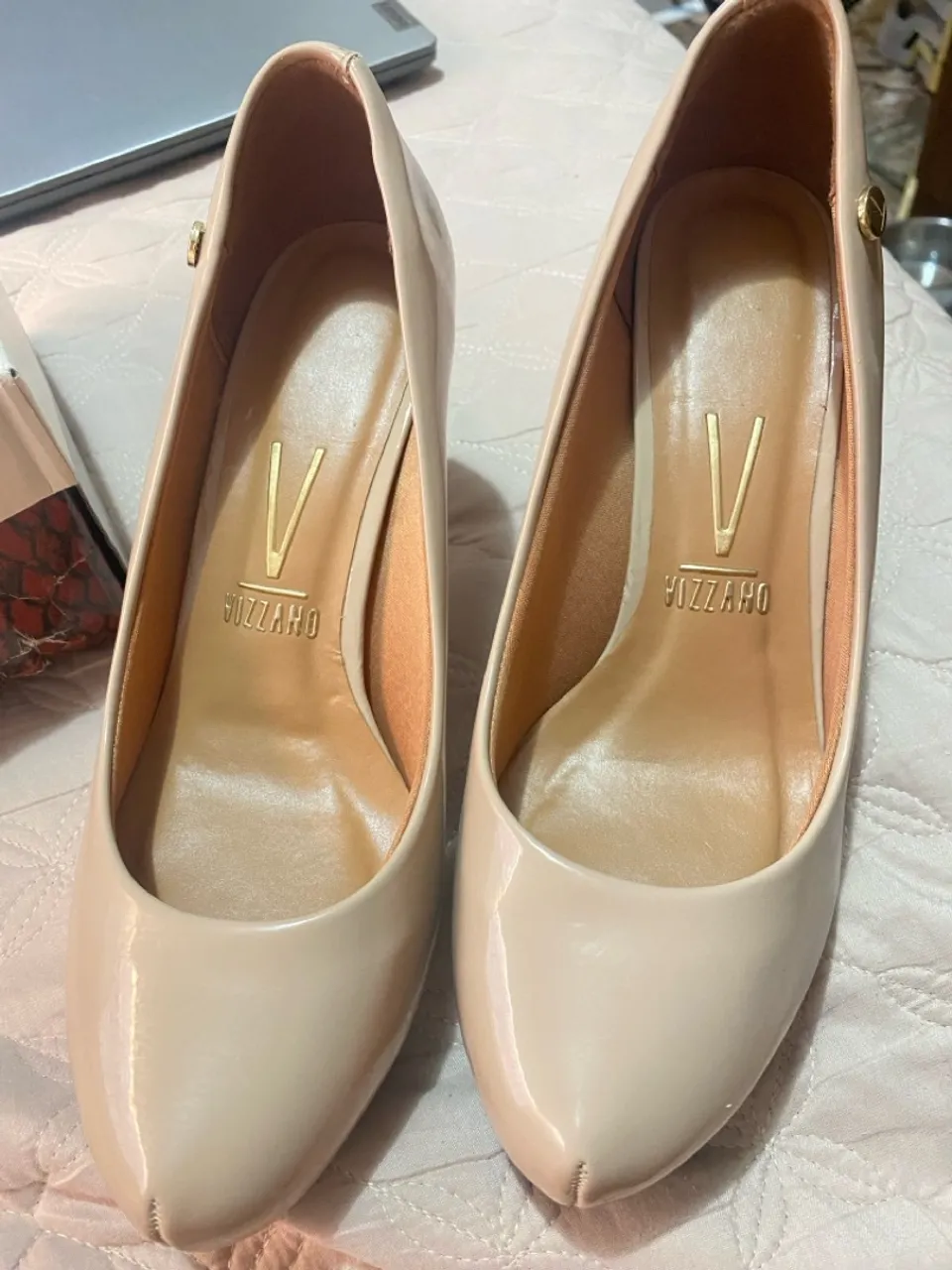 Scarpin meia pata - Salto fino vizzano nude Novo