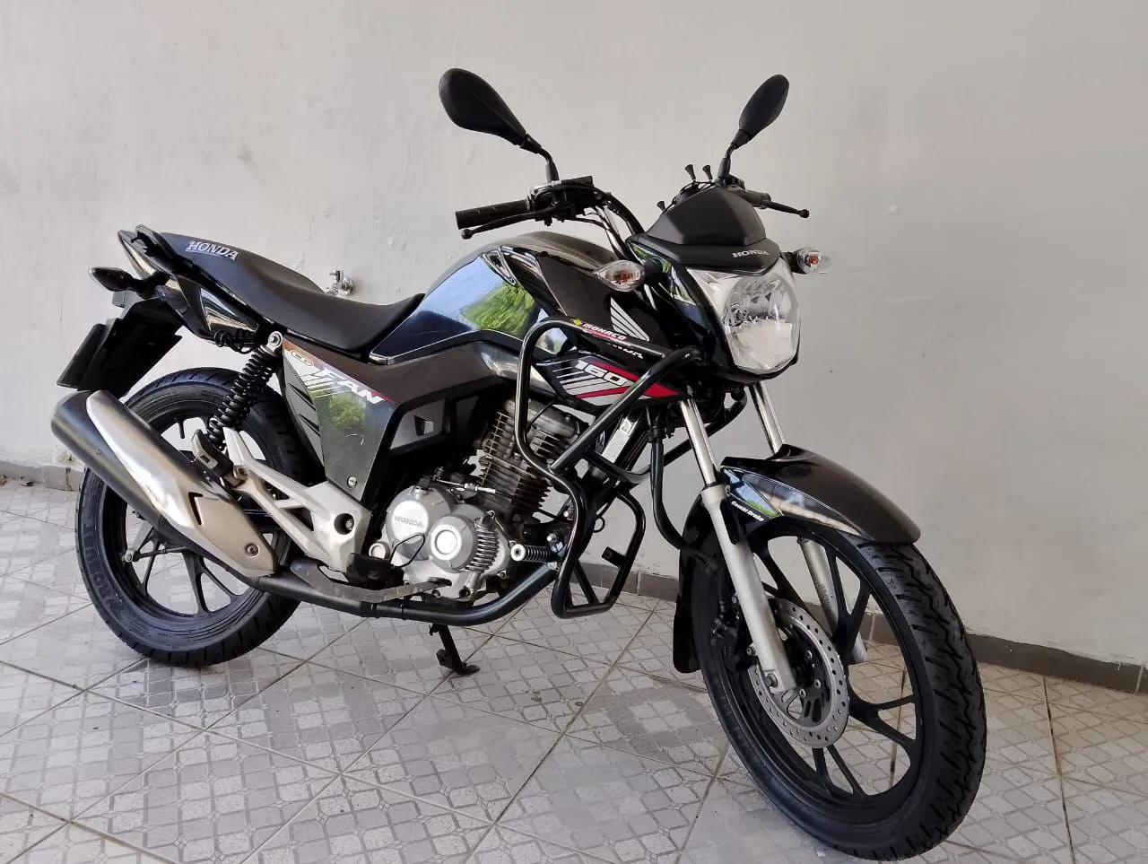 Locação Aluguel de Motos 160