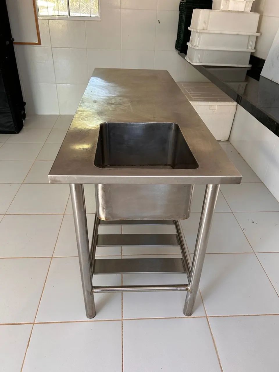 Mesa de aço inox com cuba embutida - Foto 3