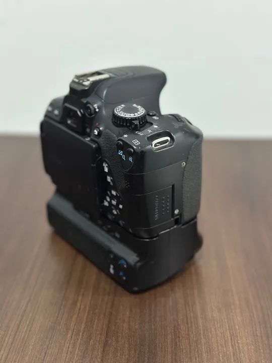 Câmera Canon EOS Rebel T4i - Foto 4