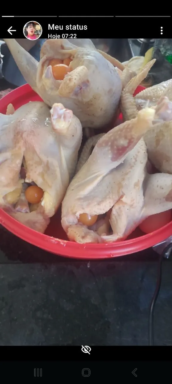 Galinha viva e abatido na hora