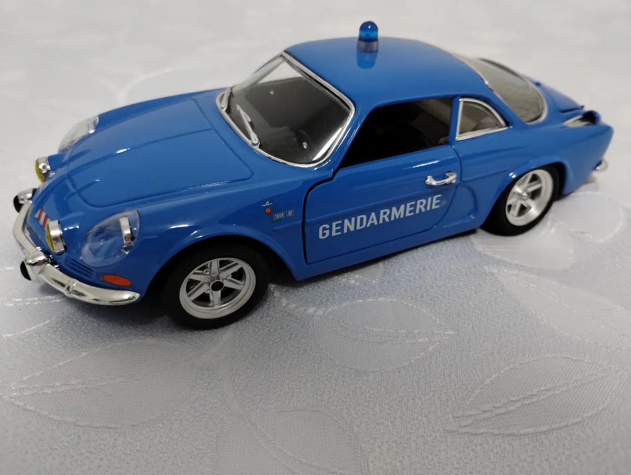 Miniatura Renault Alpine polícia 1/24 burago