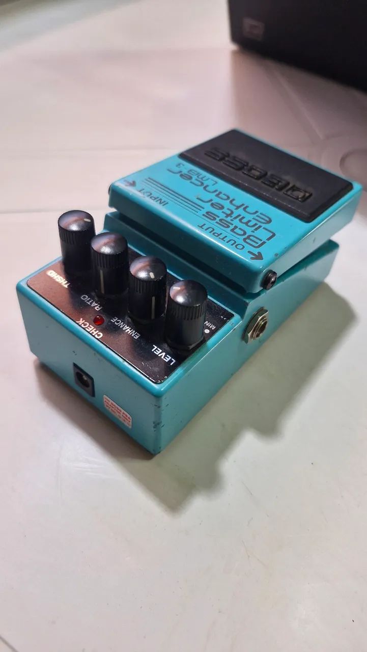 BOSS LMB-3 - Pedal Bass Limiter Enhancer - Instrumentos musicais
