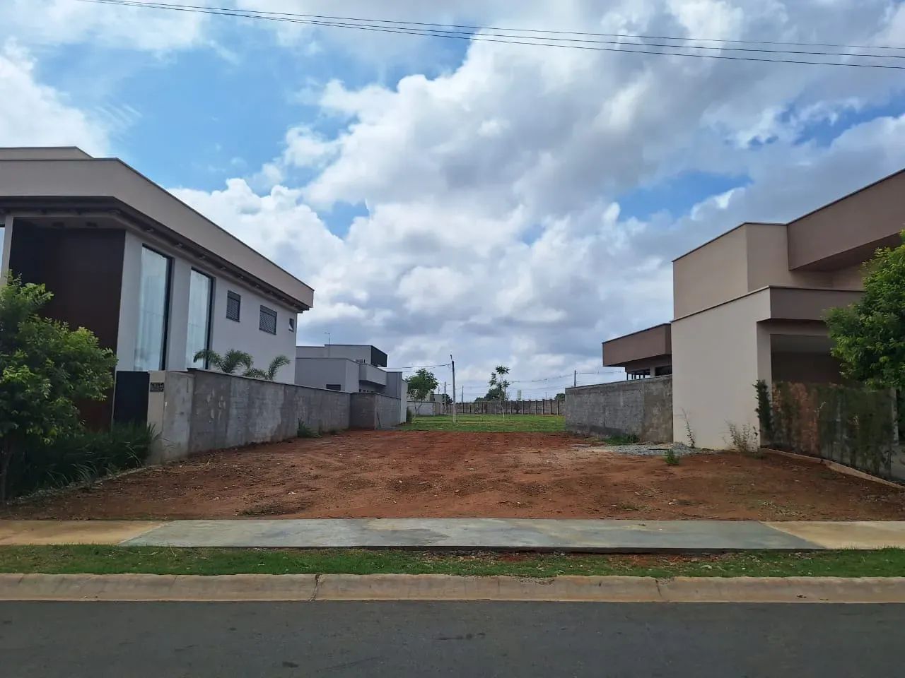 Lote 319,13m² (Agio) Parqville Pinheiros