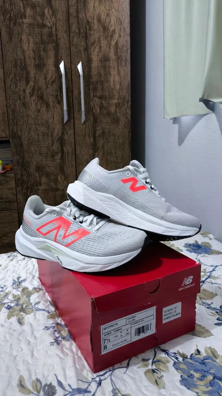Tênis New Balance Fuelcell Propel V5 Feminino - Foto 4
