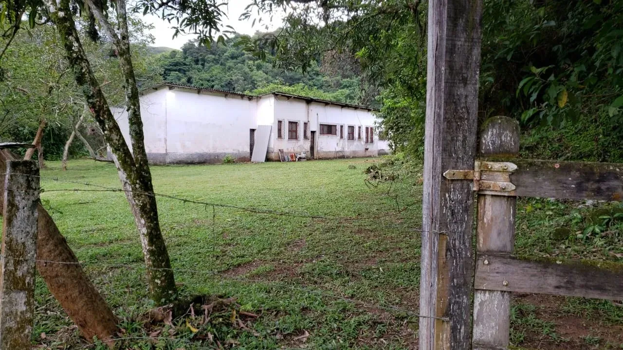 Sítio à venda na Estrada do Aviário, Xerém, Duque de Caxias - RJ