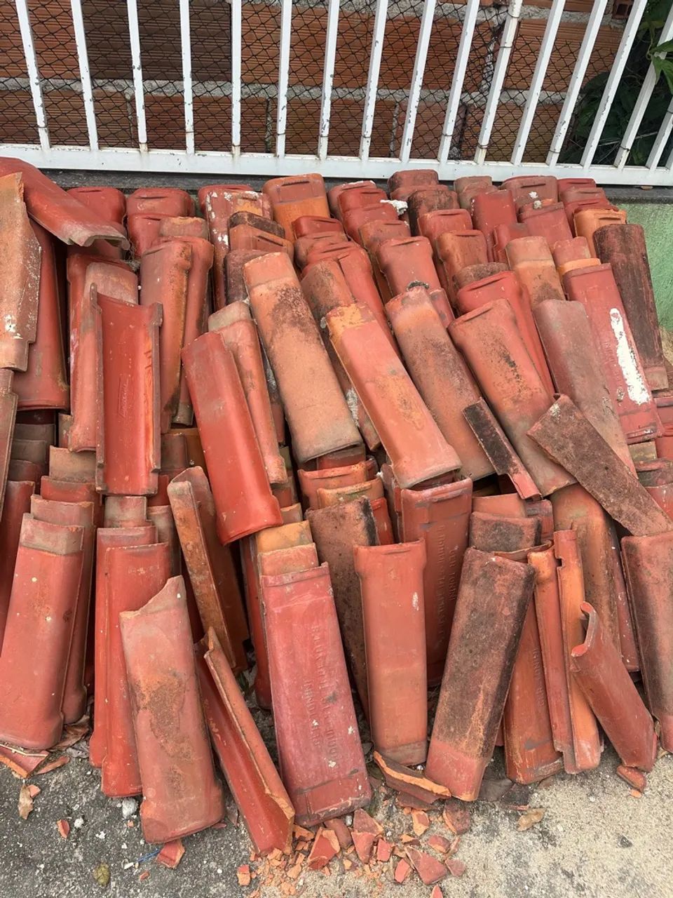 Doação de Telhas de barro para comércio - Foto 2