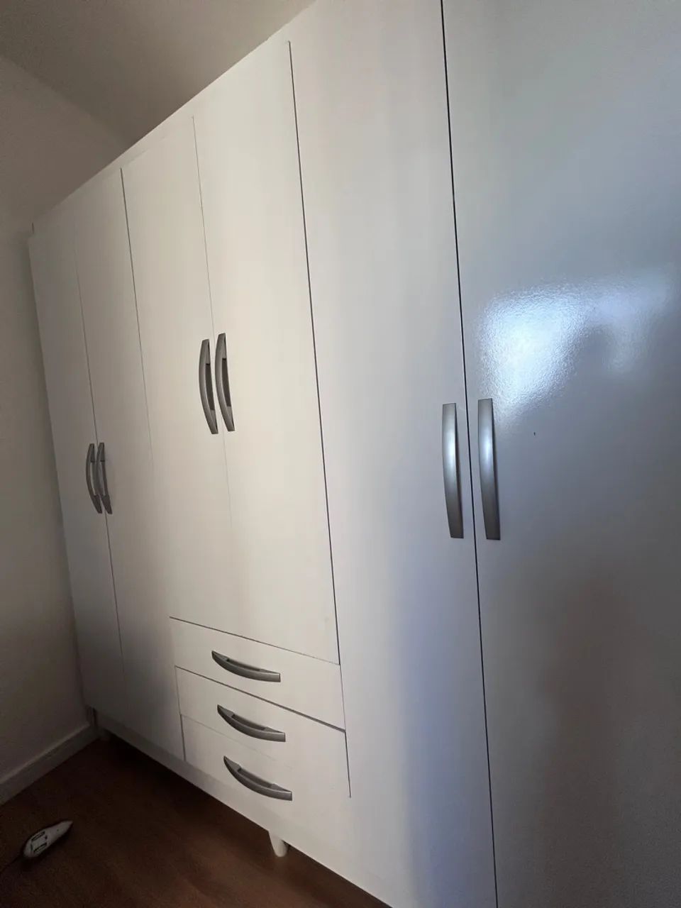 Guarda-Roupa Branco Moderno - Foto 2