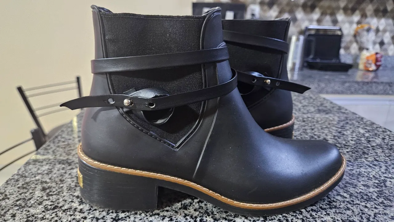 Bota Colcci