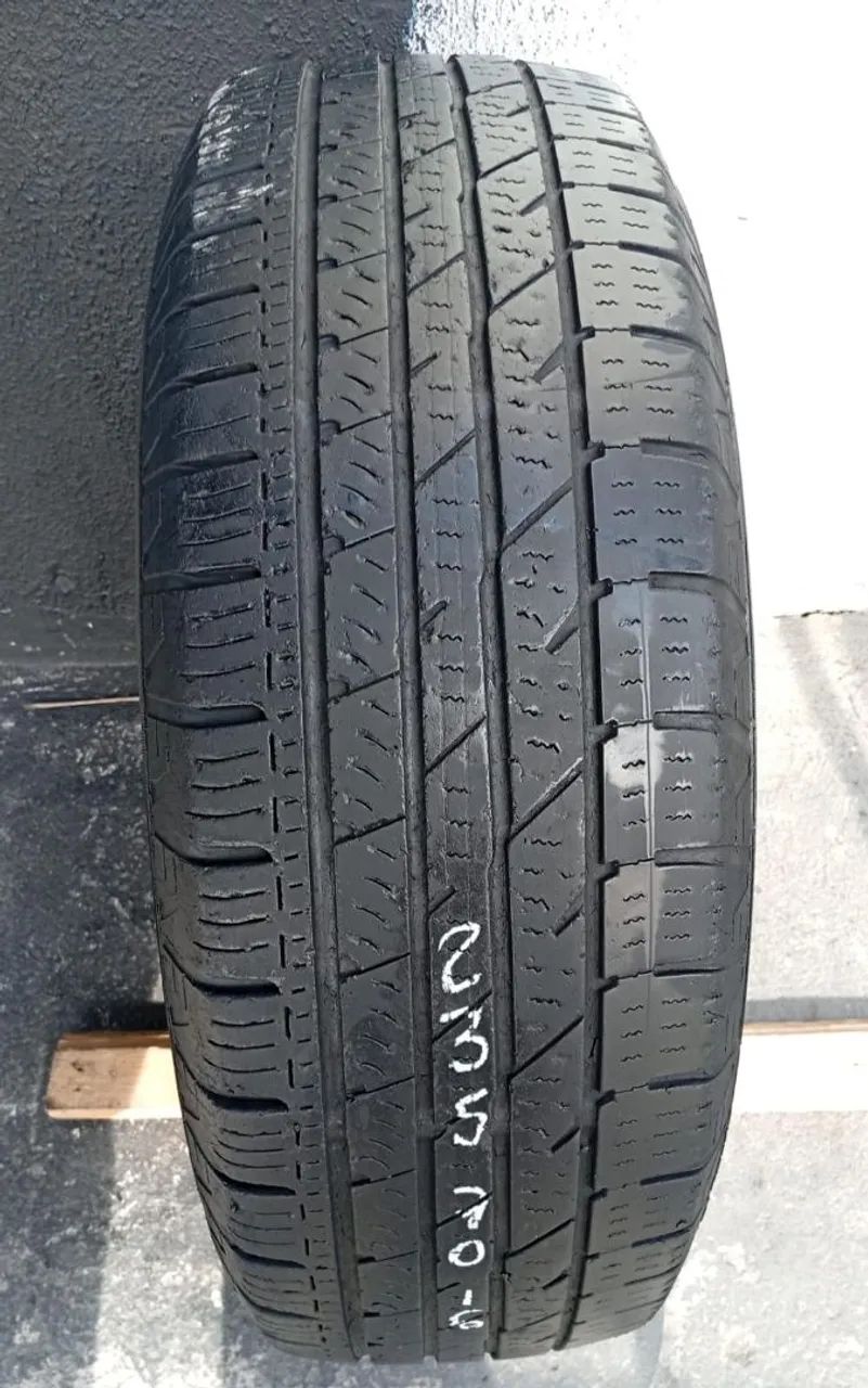 Pneu Continental 235/70 R16 semi-novo  - Foto 4