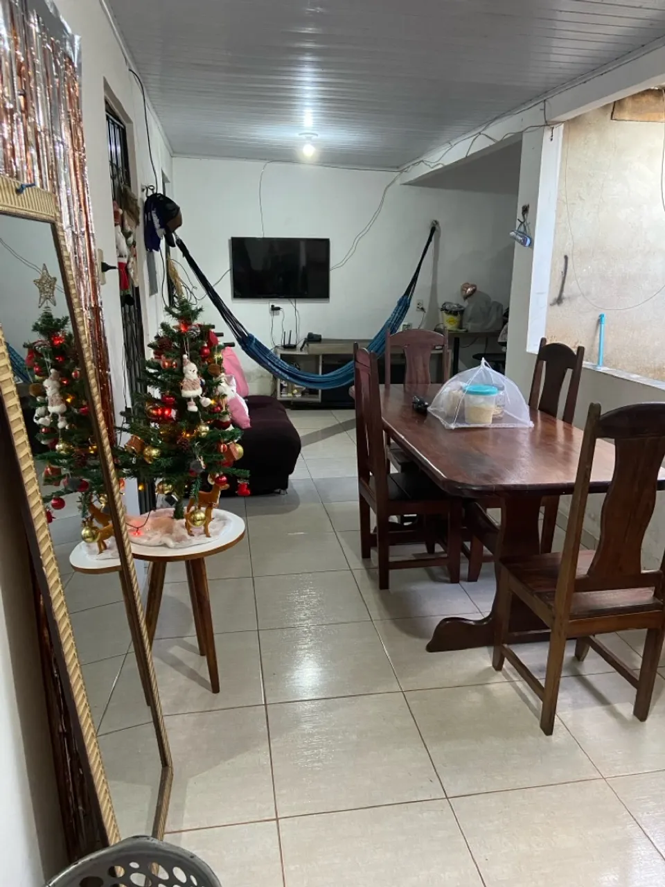 Alugo Casa
