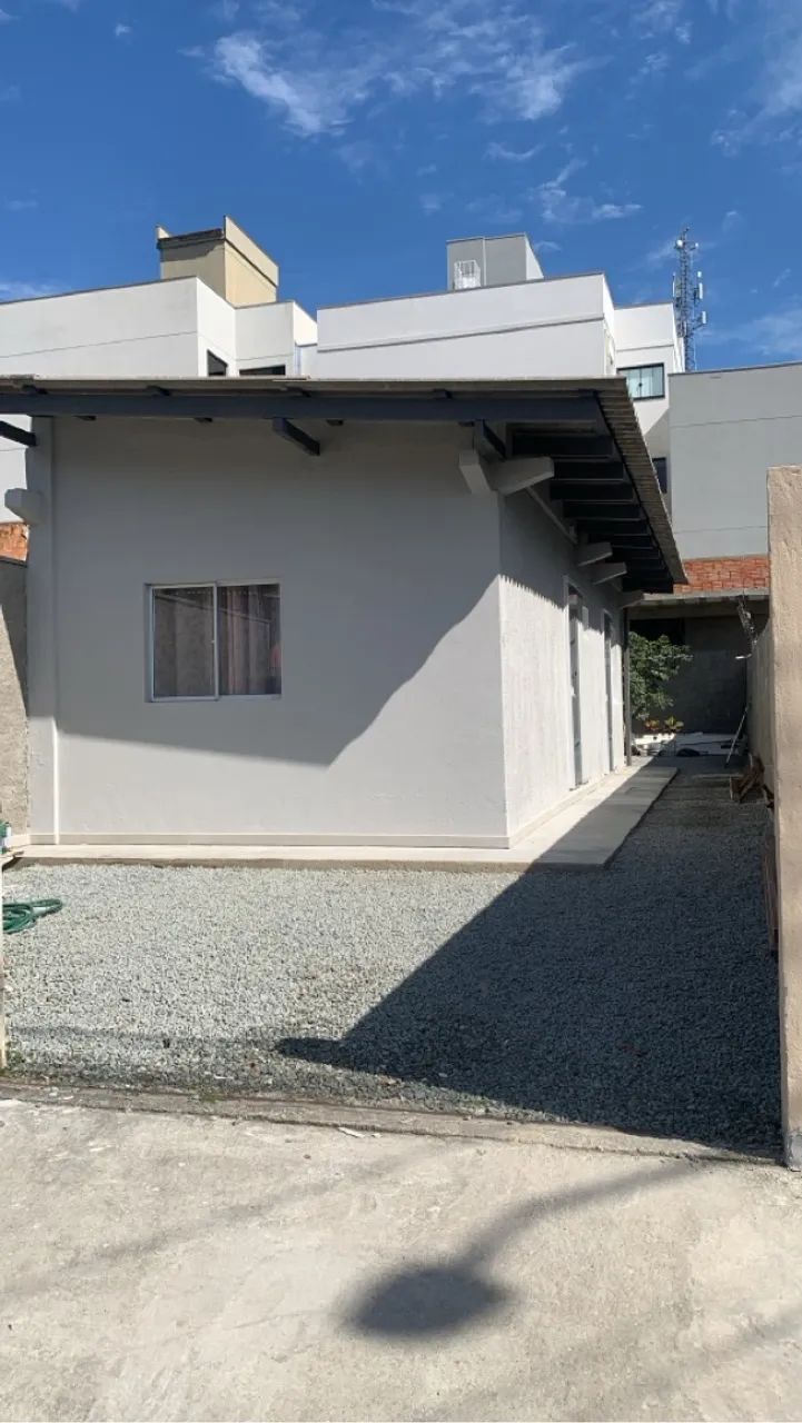 Kit net para alugar anual em Camboriú acesso a bc 5 minutos 