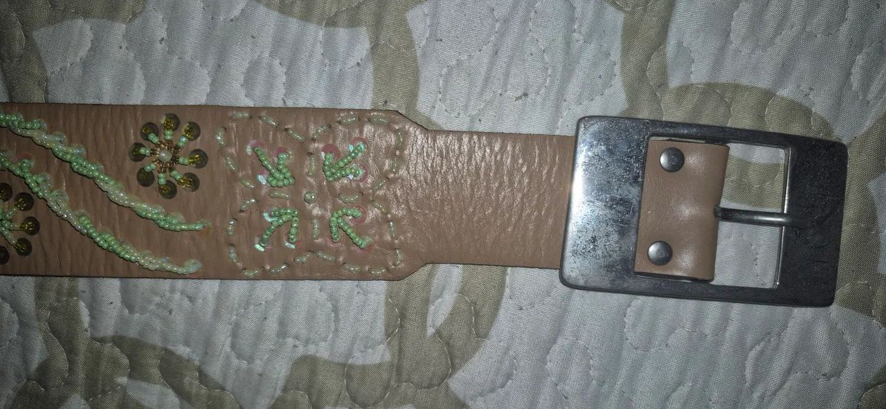 Cinto Feminino Decorado com Miçangas - Foto 4