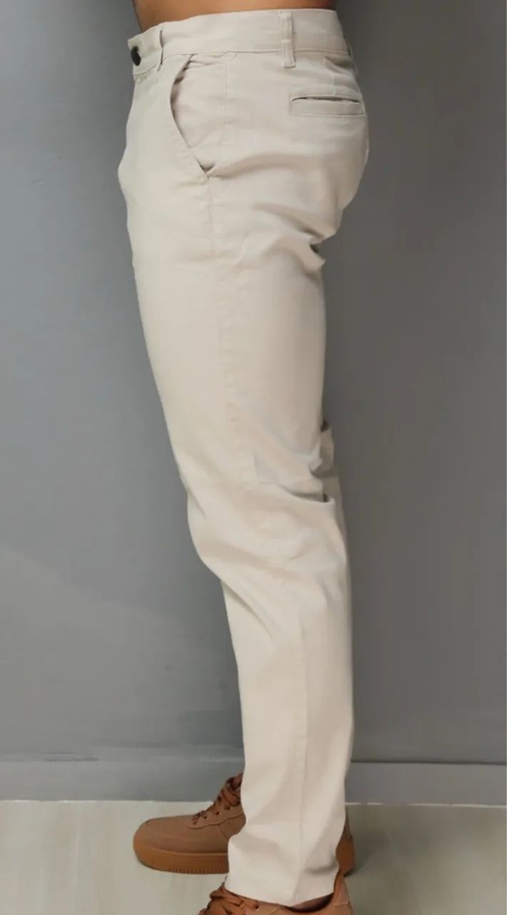 Calça Bolso Embutido Sarja Bege  - Foto 3