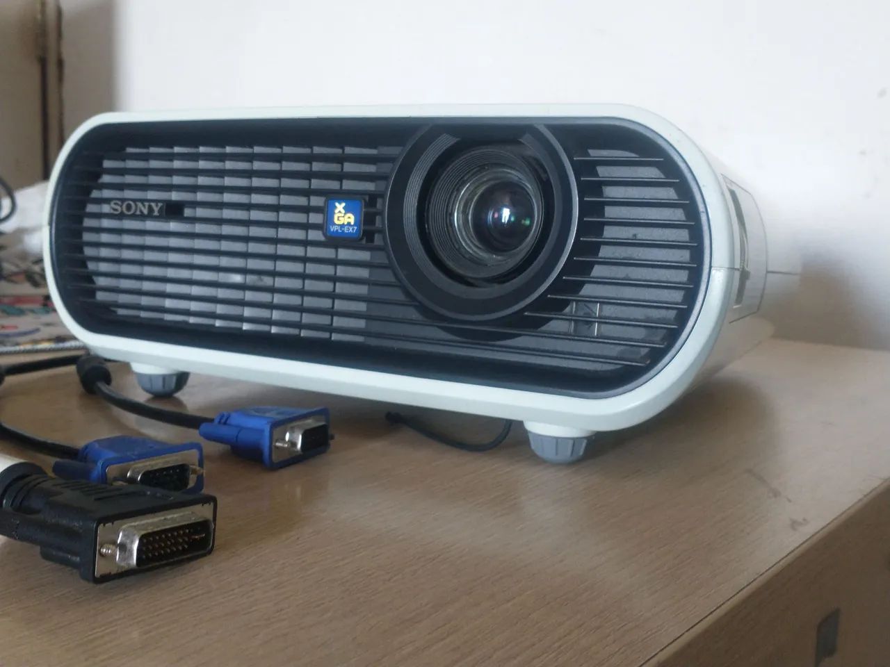 PROJETOR SONY EM OERFEUTO ESTADO - Foto 2