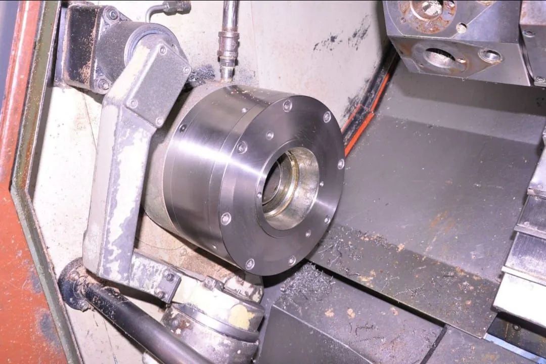 VENDO TORNO CNC MAZAK SQT250MSY ANO 1988 - Foto 6