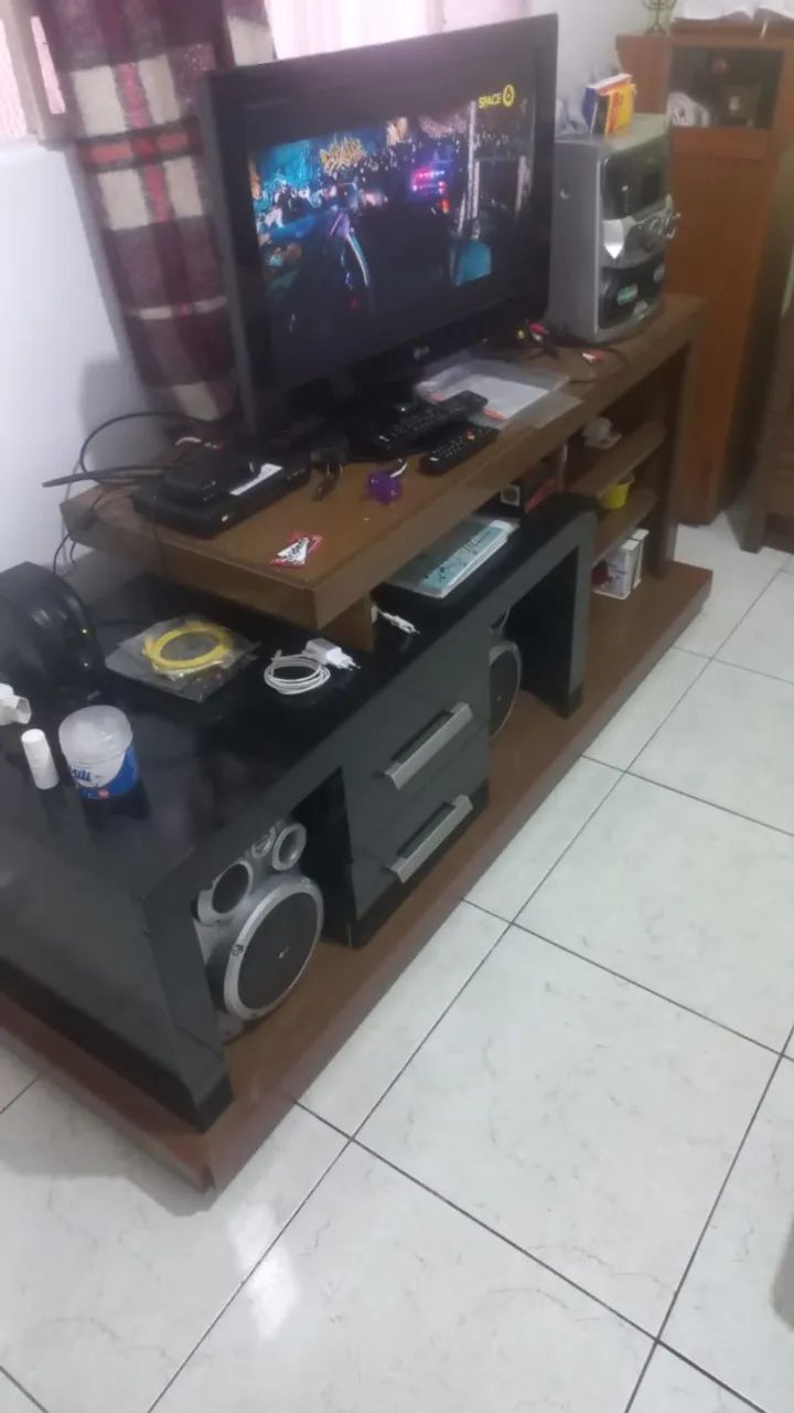 rack marrom com nicho preto - Foto 2