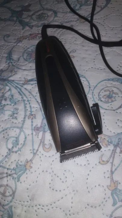 Aparador de Cabelo Elétrico