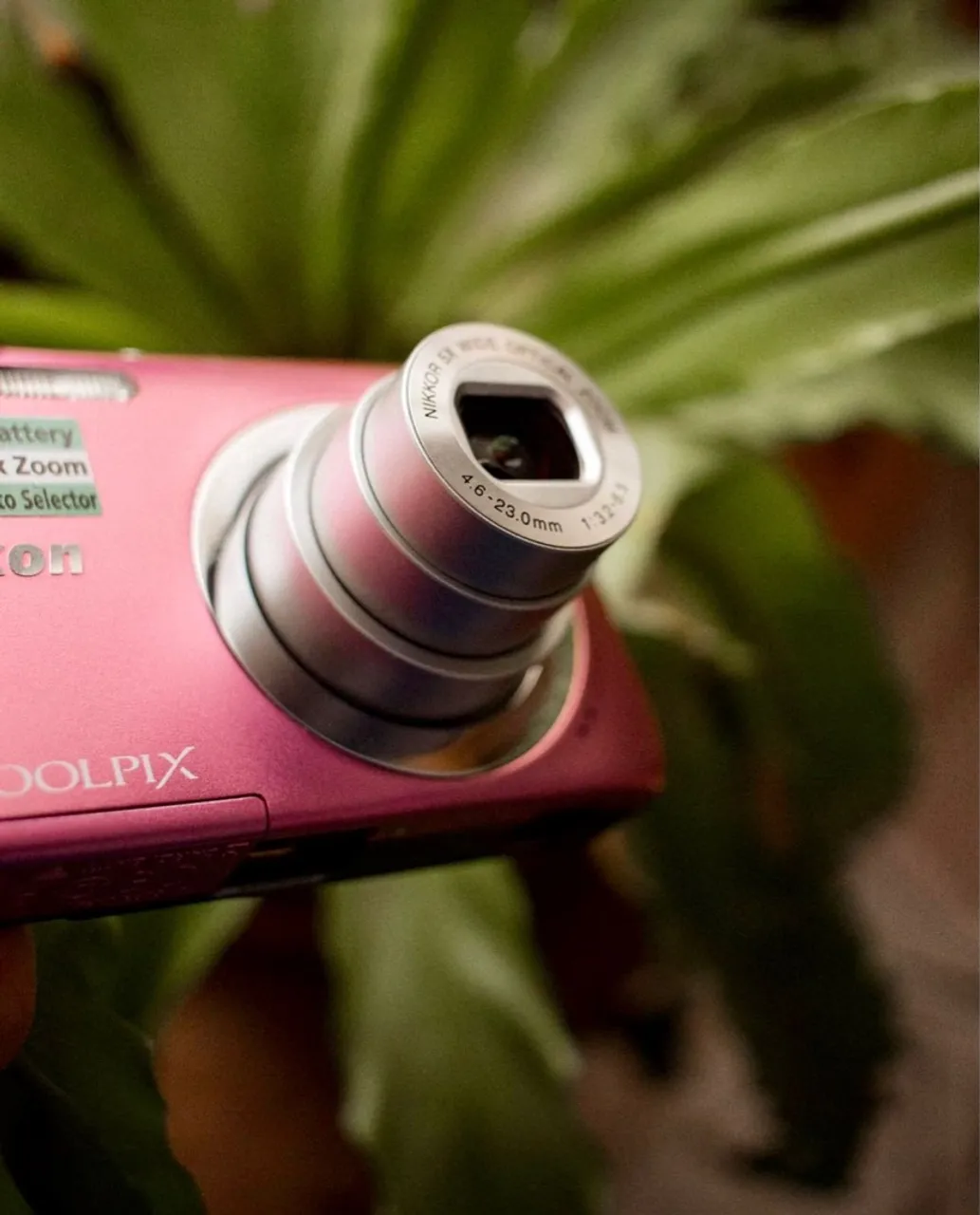 Câmera Nikon Coolpix S2600 - Modelo Raro e Funcional