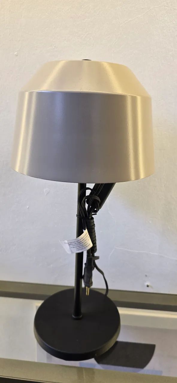 LUMINÁRIA DE MESA HAT