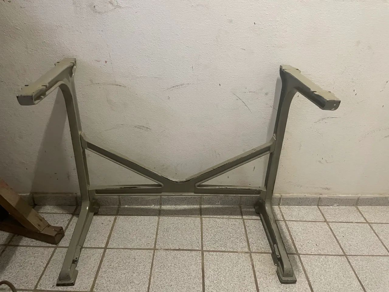 Base de ferro64842825234051121