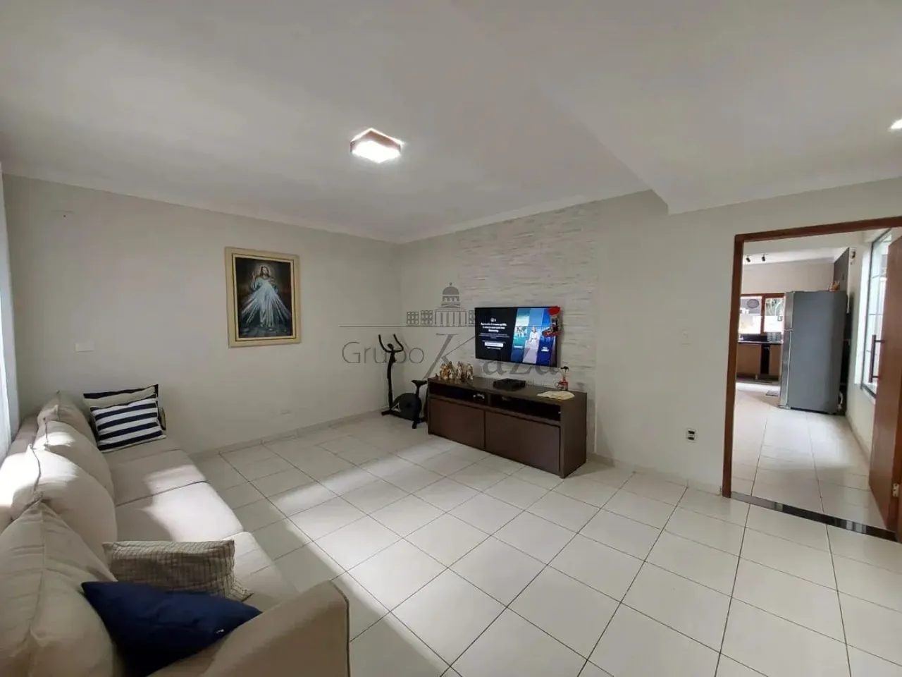Casa Sobrado - Villa Branca - Jacareí - 3 Dormitórios - 192m².