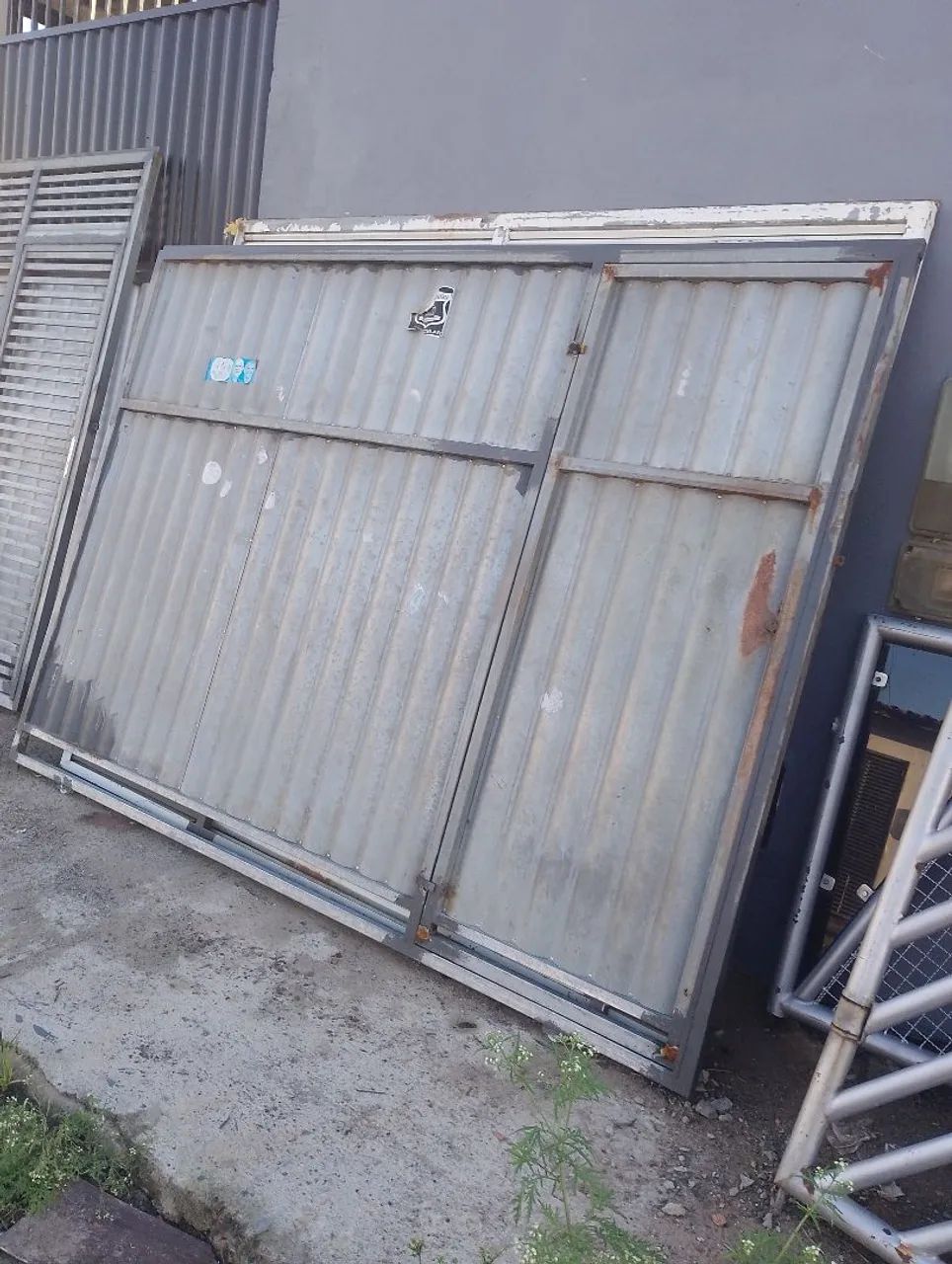 Portão de Metalon  em ótimo estado