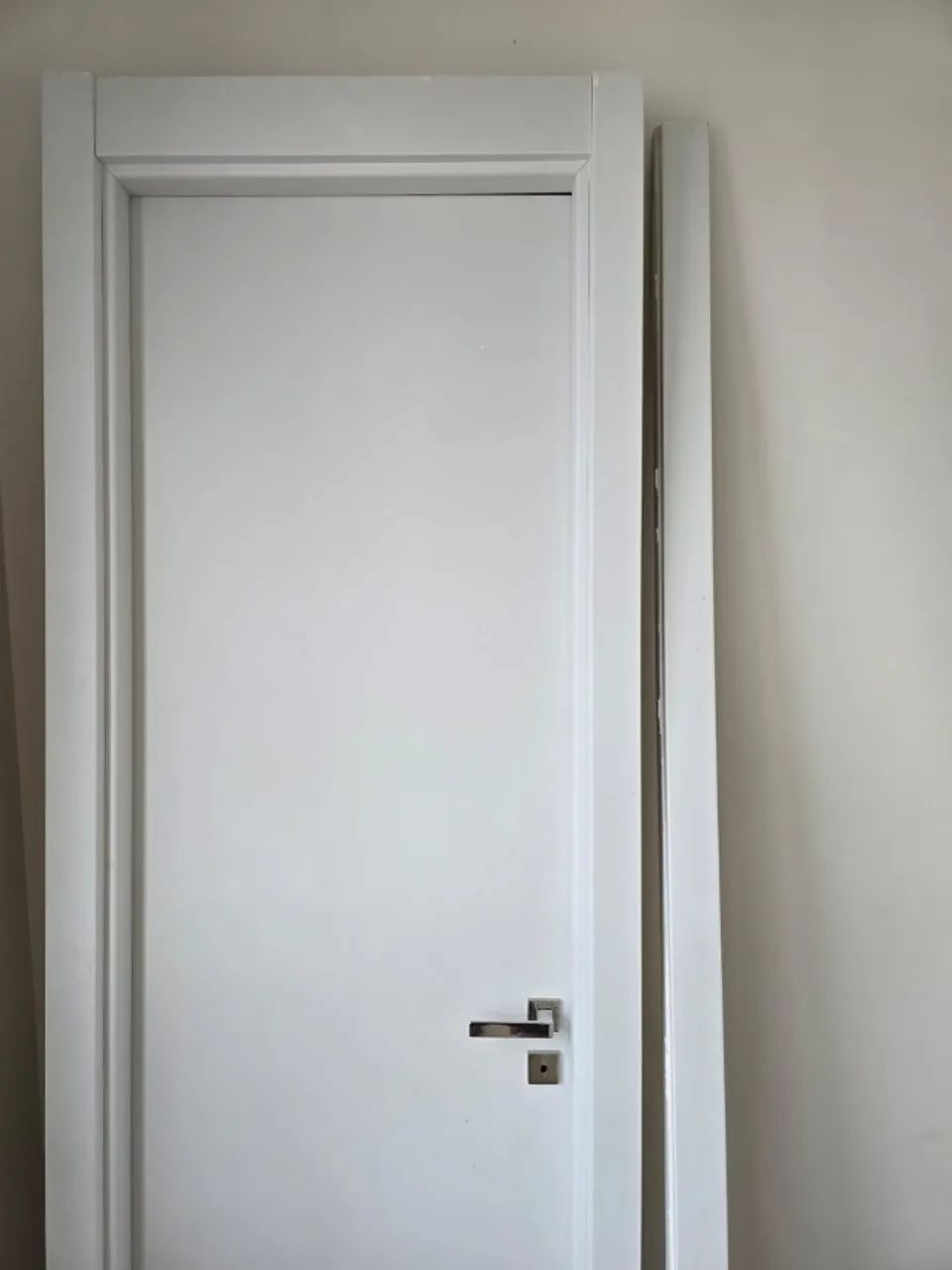PORTA DE 60cm x 210cm COM GUARNIÇÕES - NOVA!!!  - Foto 2