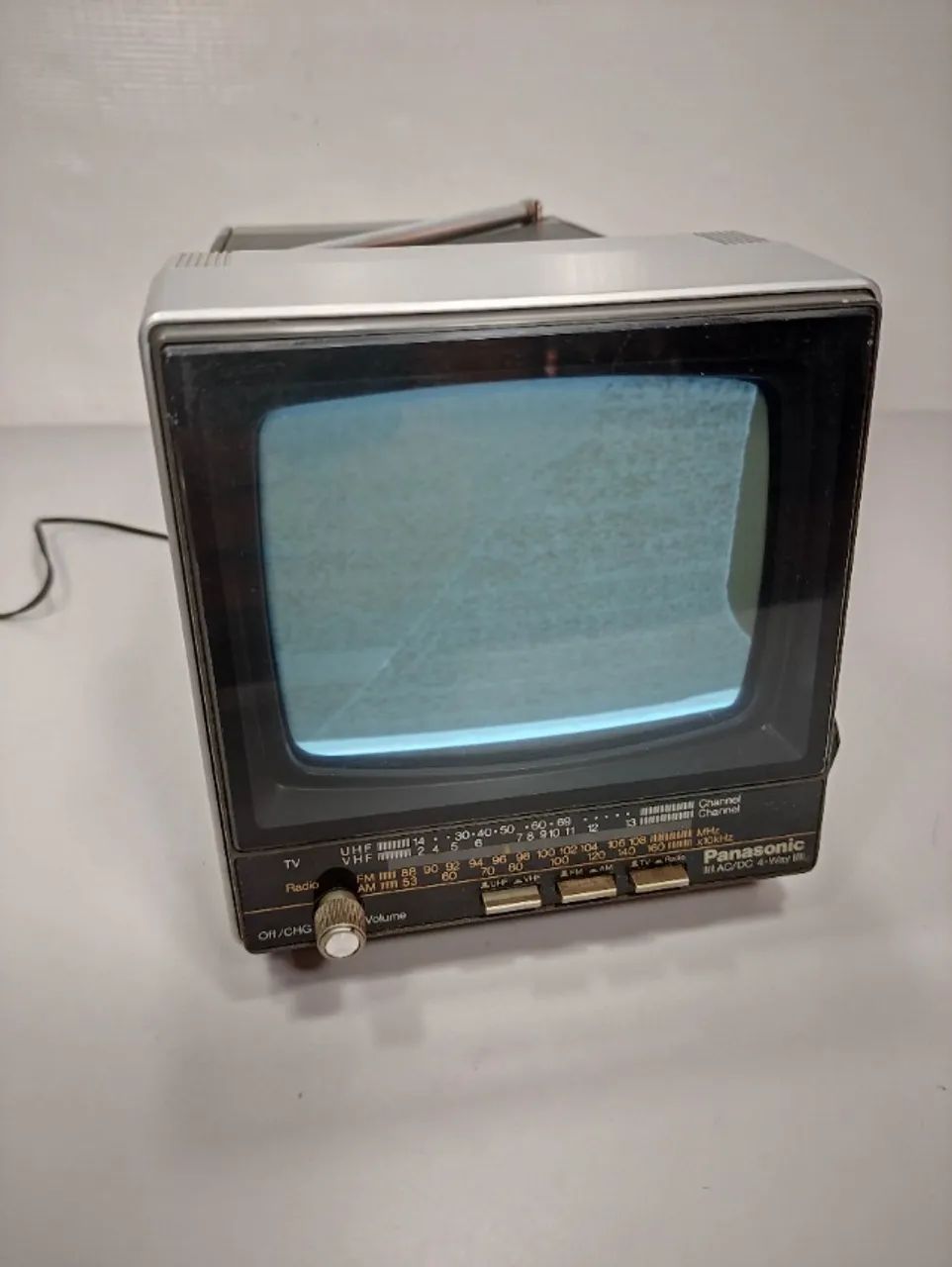 Mini TV Portátil Panasonic P&b Funciona Leia Spl (Usado) - Foto 4