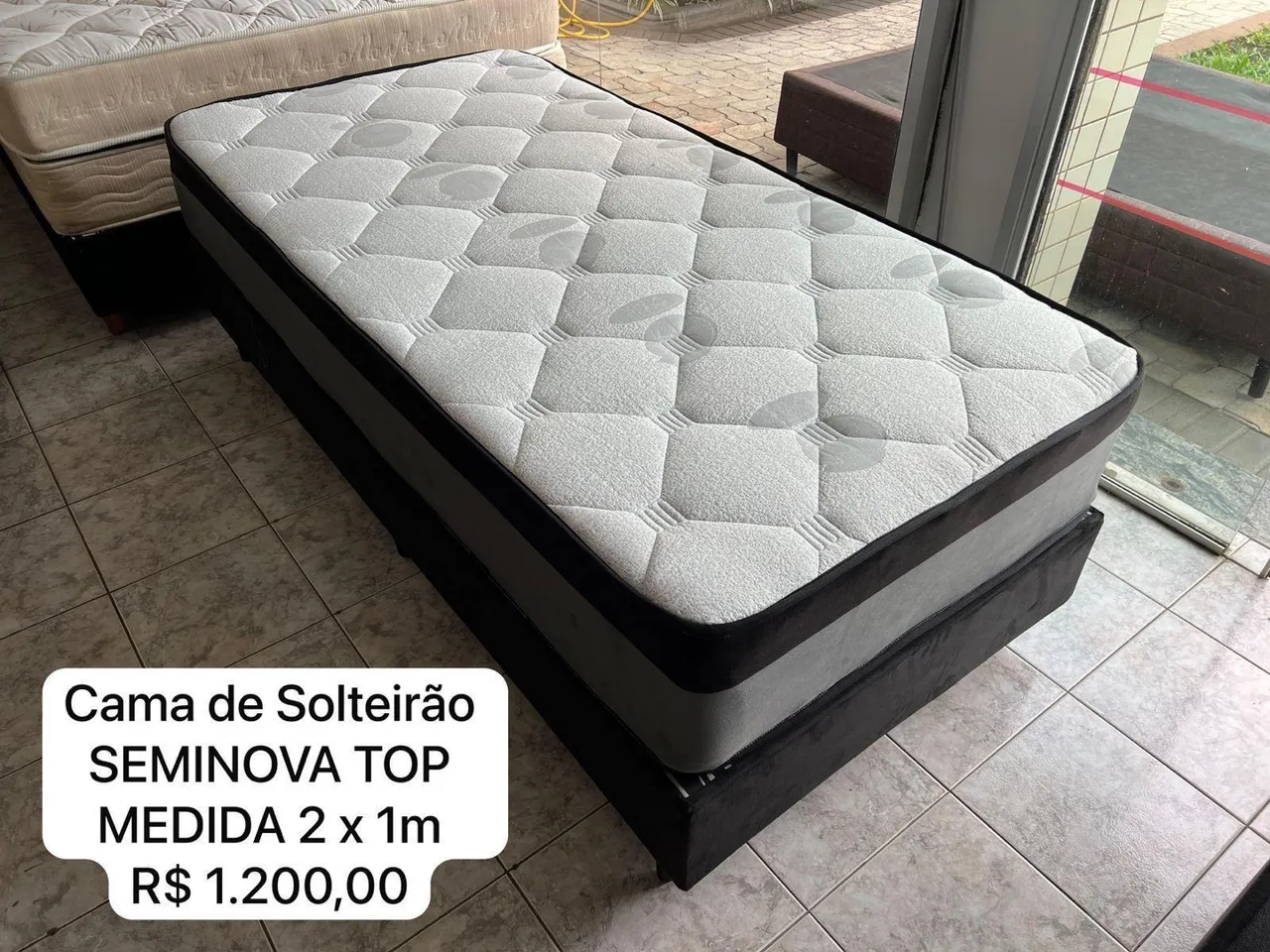 Cama de Solteirão Seminova Top - R$ 1.200,00