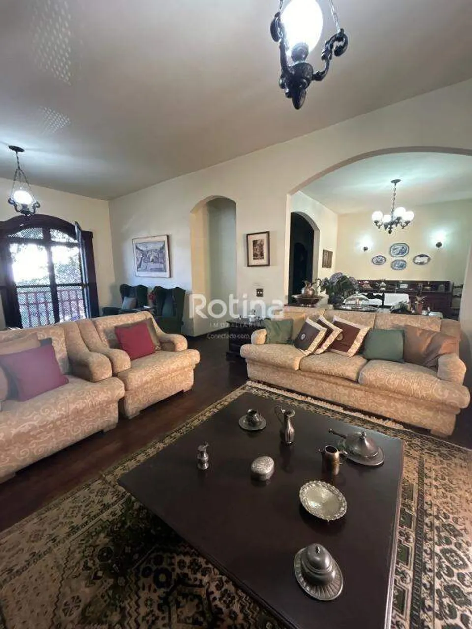 Casa para alugar, 6 quartos, Lídice - Uberlândia/MG - Rotina Imobiliária