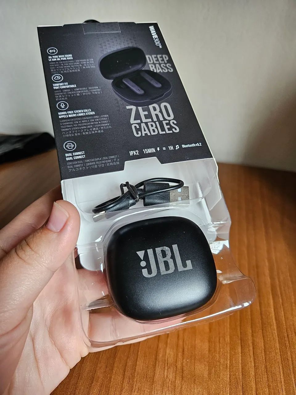 Fone JBL Bluetooth novo 