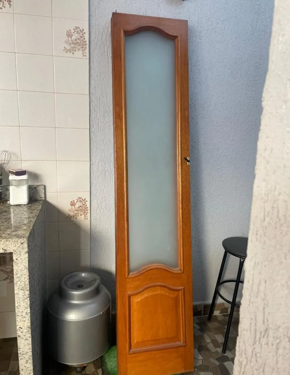 Porta de Madeira com Vidro para Organização