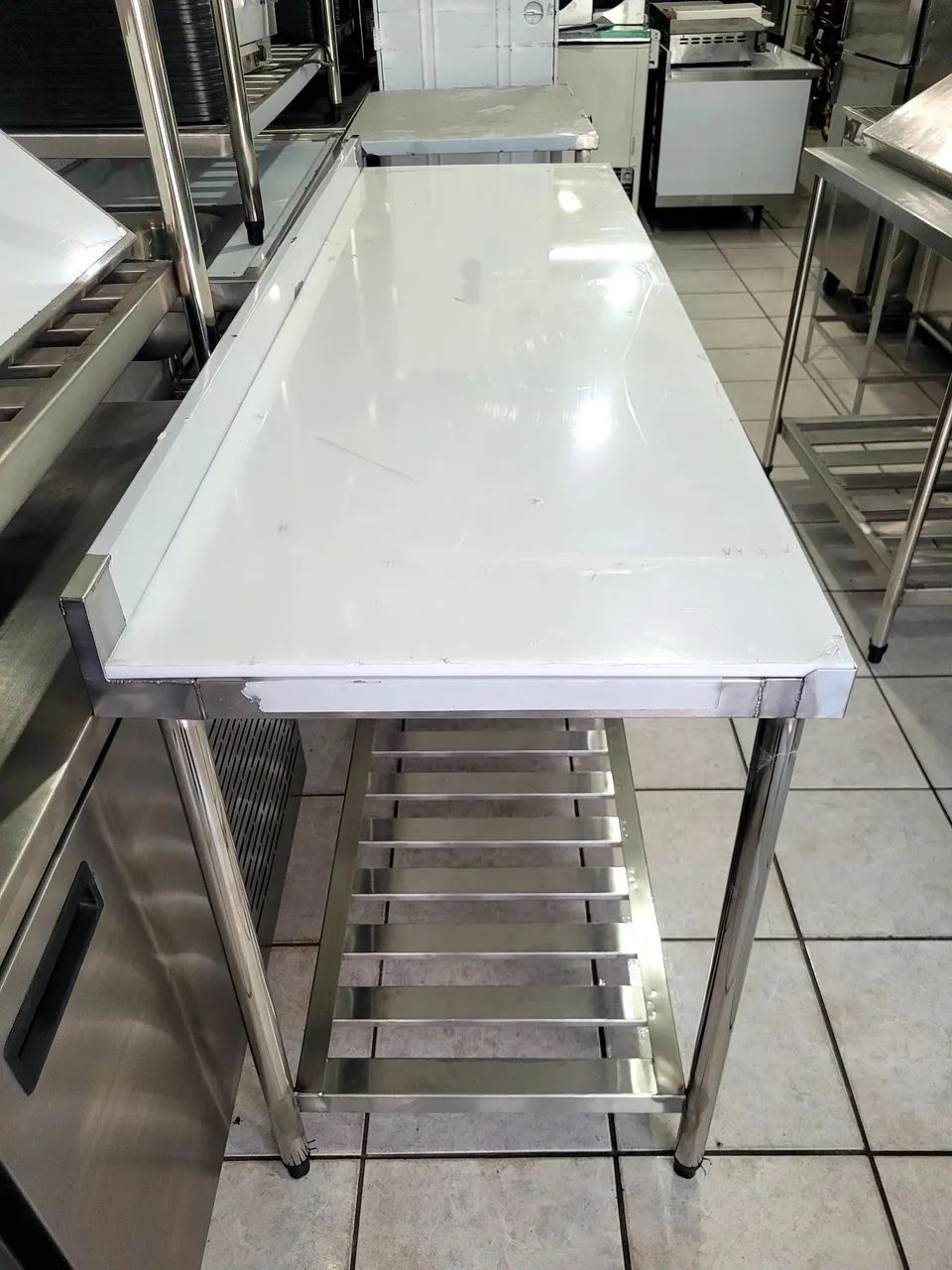MESA INOX COM PLACA DE POLIETILENO  - Foto 4