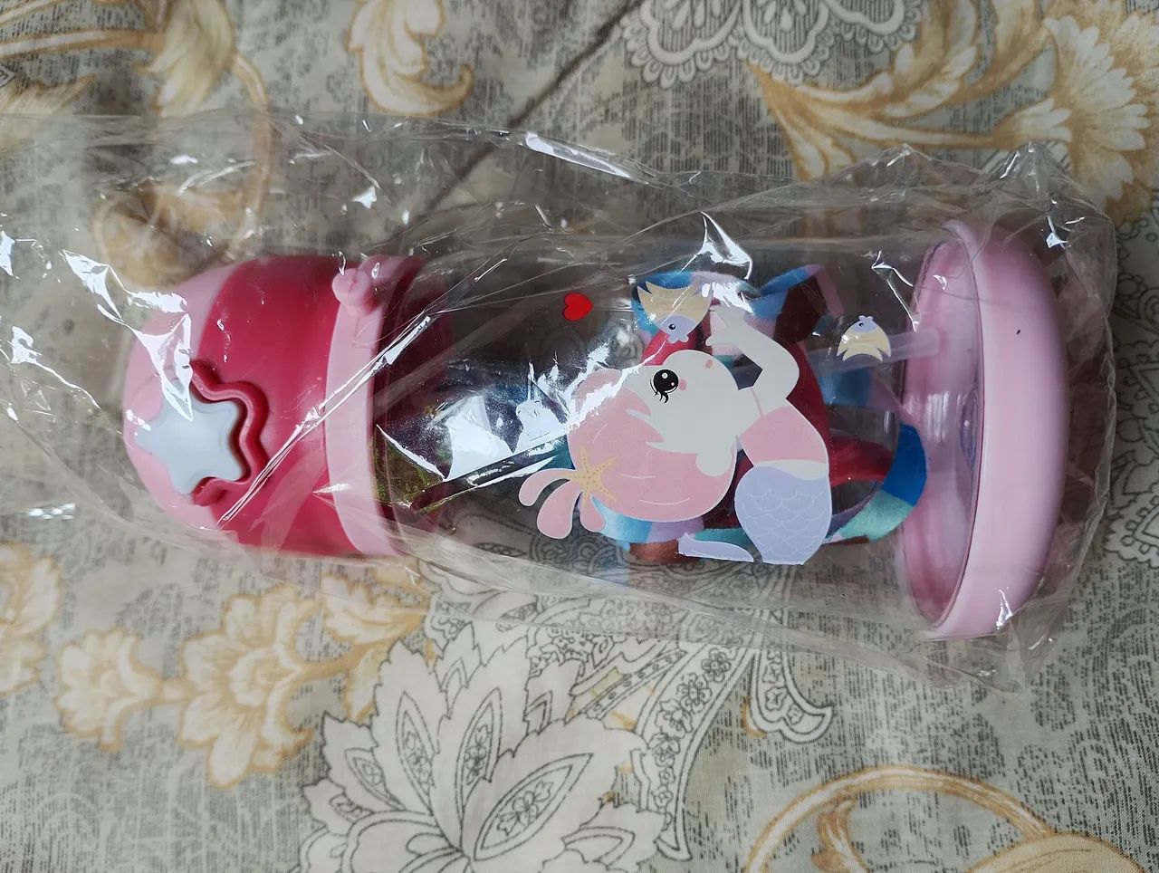 Garrafa Infantil com Personagem Fofo - Foto 4