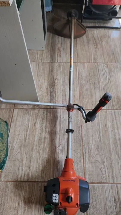 Roçadeira a gasolina husqvarna  - Foto 6